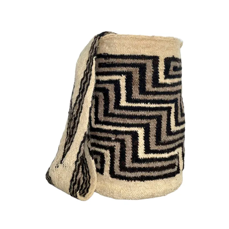 Mochila Arhuaca L-01 — iluminación corregida, foto 1 Mochila Arhuaca L-01 — vista 1
